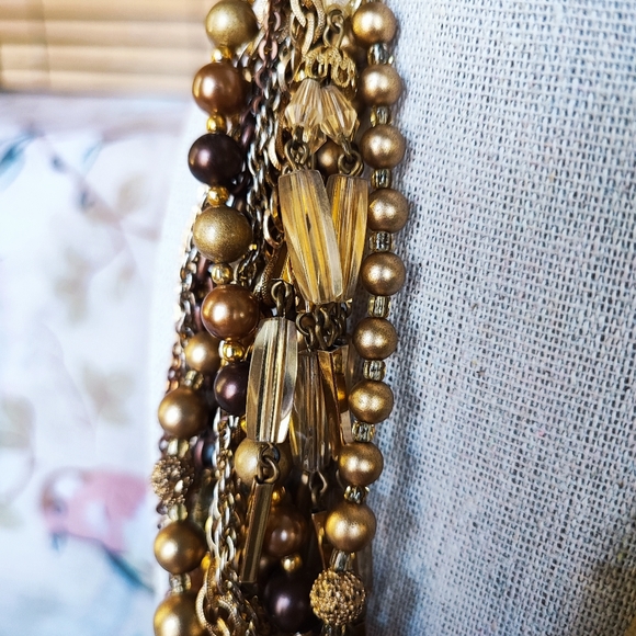 Heavy Mixed Media 12 Strand Gold Tone Faux Pearl Acrylic Necklace Unsigned EUC - Picture 8 of 13